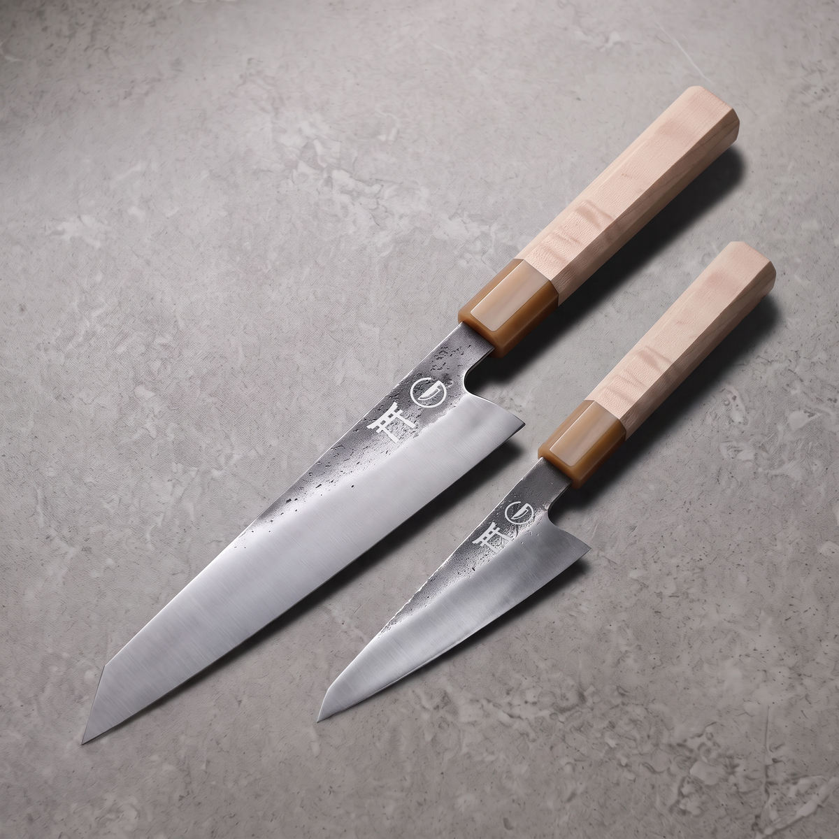 Torii Kiritsuke & Petty Duo, a 2 piece knife set in hand-forged 7Cr17MoV high carbon steel